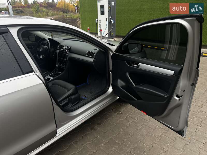 Volkswagen Passat 2012