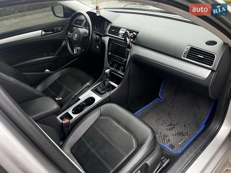 Volkswagen Passat 2012