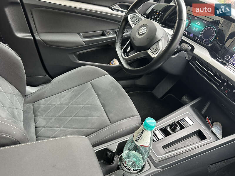 Volkswagen Golf 2022