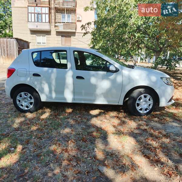 Renault Sandero 2013