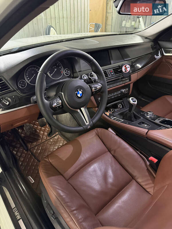 BMW 5 Series 2011