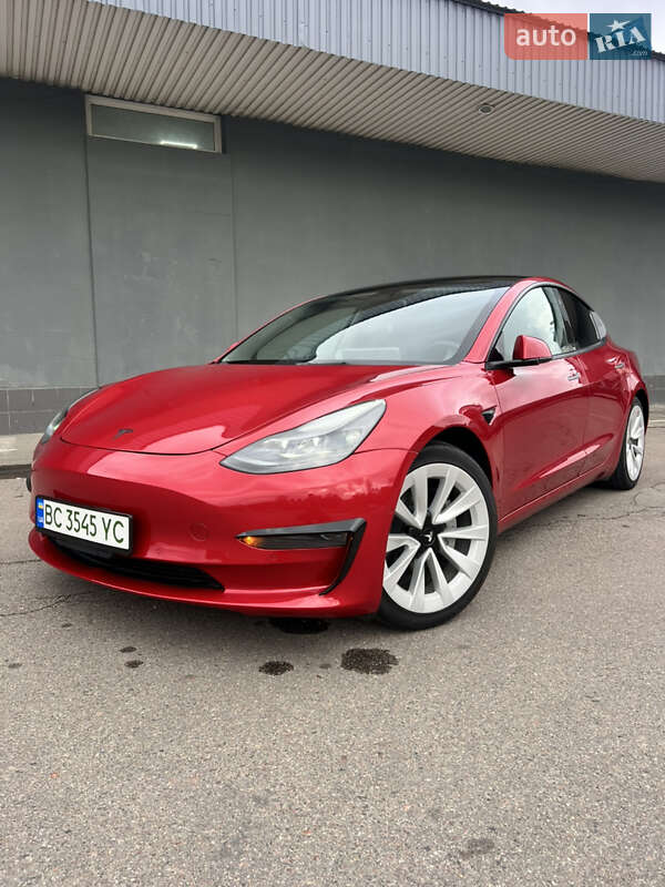 Tesla Model 3 2022