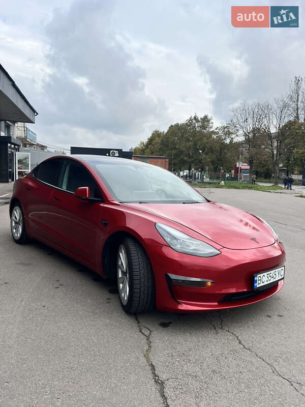 Tesla Model 3 2022