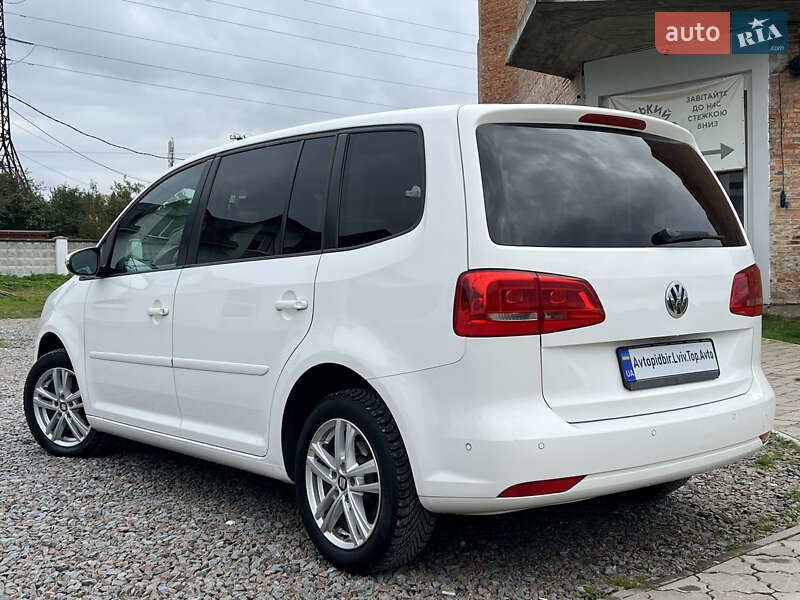 Volkswagen Touran 2012