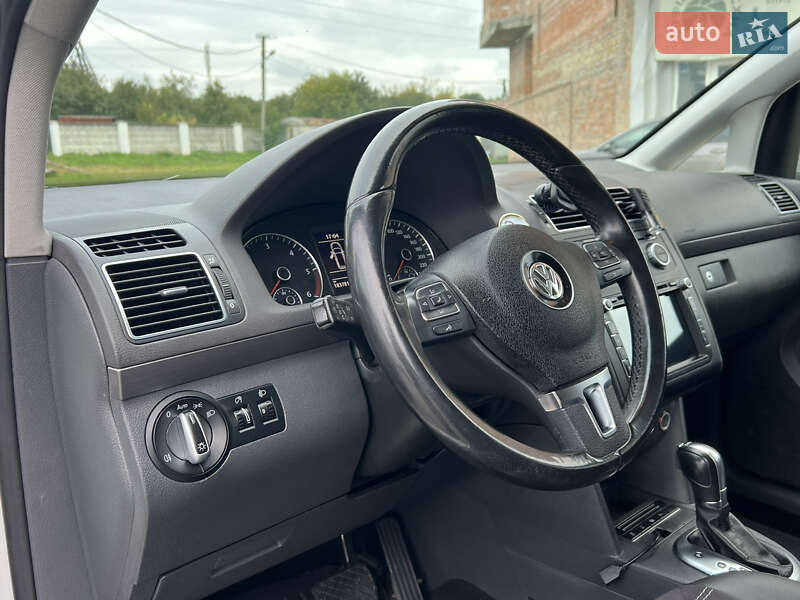 Volkswagen Touran 2012