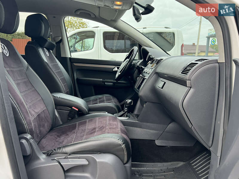 Volkswagen Touran 2012