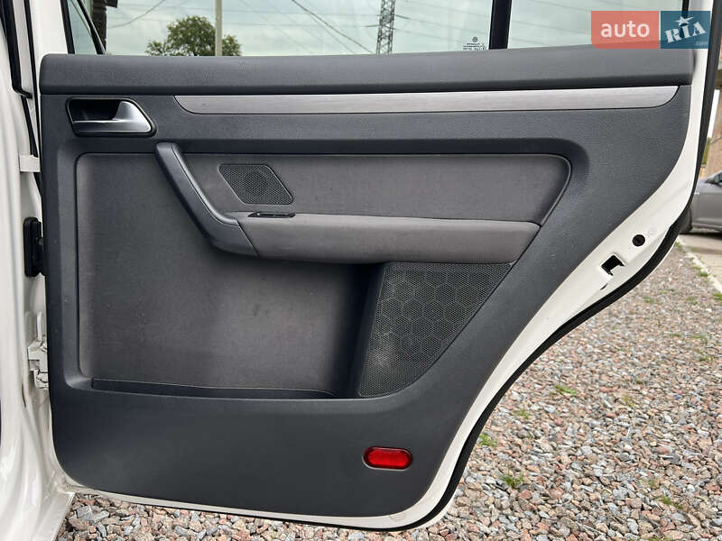 Volkswagen Touran 2012