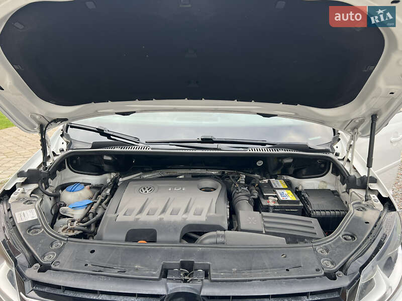 Volkswagen Touran 2012