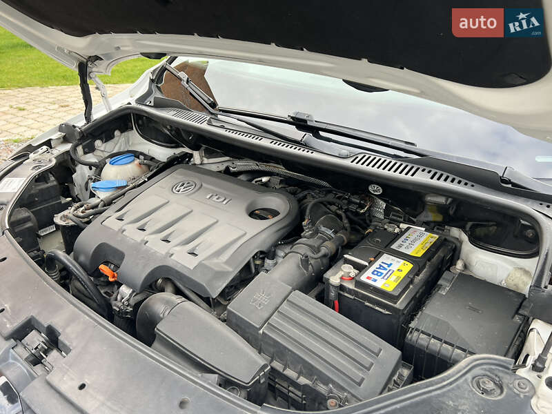 Volkswagen Touran 2012