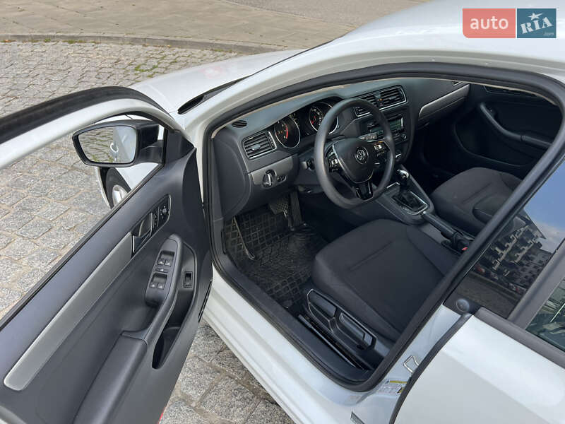 Volkswagen Jetta 2015