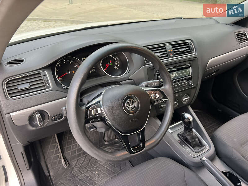 Volkswagen Jetta 2015