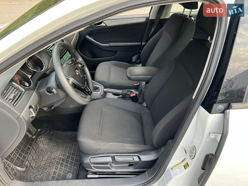 Volkswagen Jetta 2015