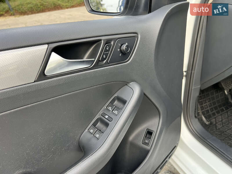 Volkswagen Jetta 2015