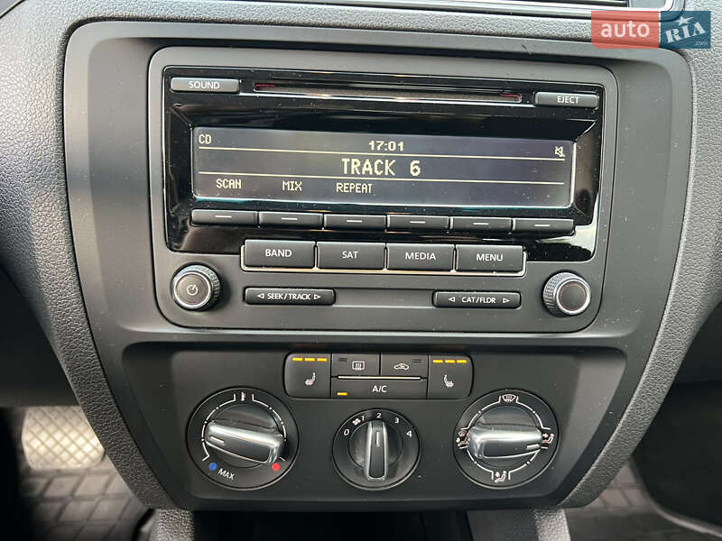 Volkswagen Jetta 2015