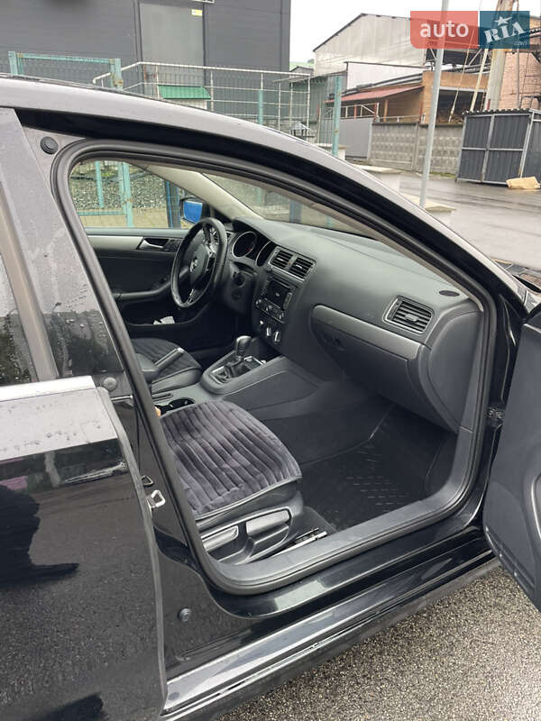 Volkswagen Jetta 2014