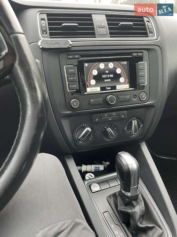 Volkswagen Jetta 2014