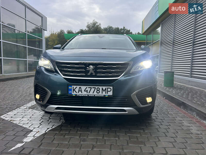 Peugeot 5008 2017