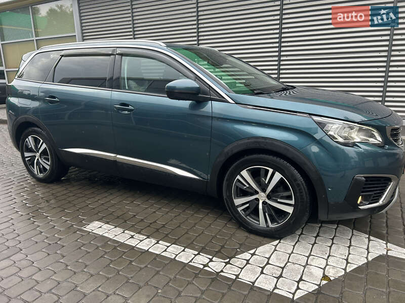 Peugeot 5008 2017