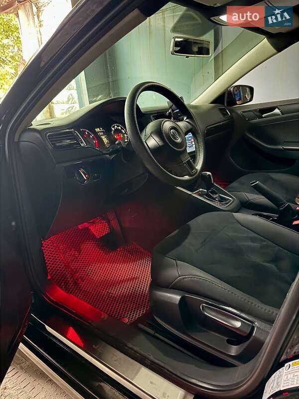 Volkswagen Jetta 2013