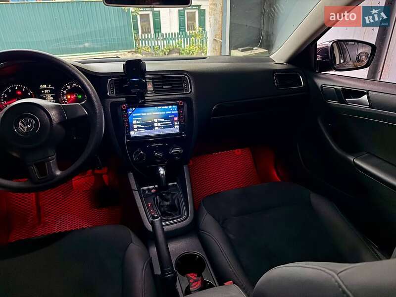 Volkswagen Jetta 2013