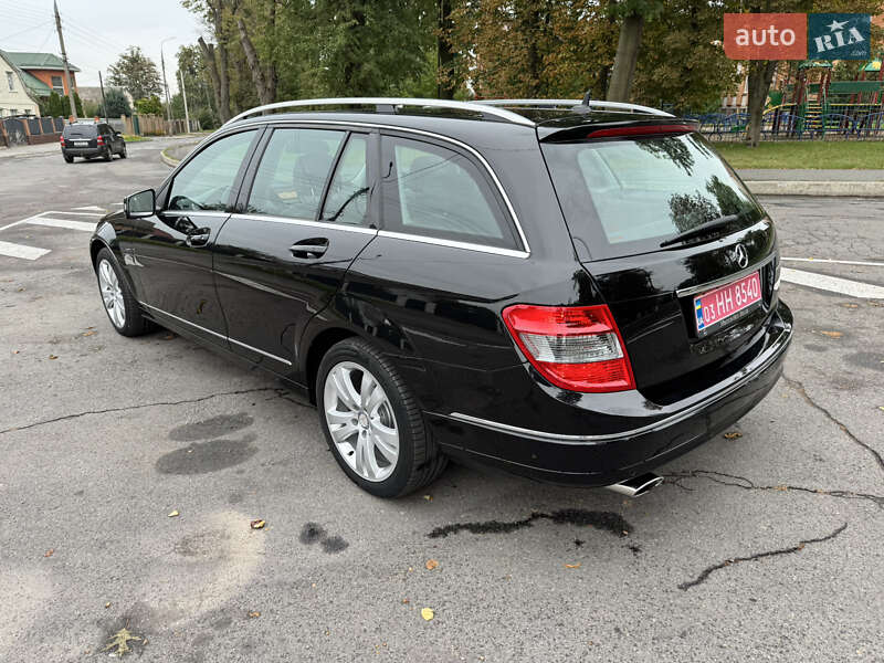 Mercedes-Benz C-Class 2009