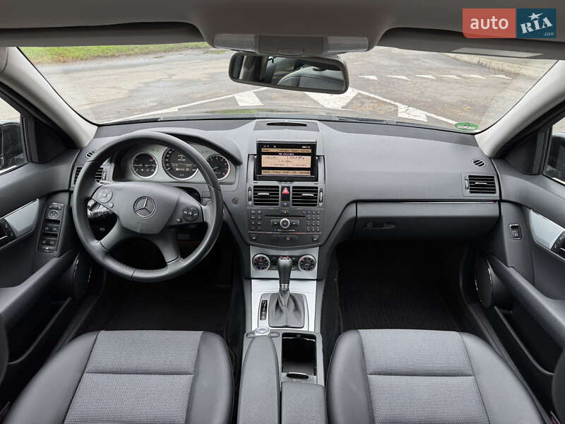 Mercedes-Benz C-Class 2009