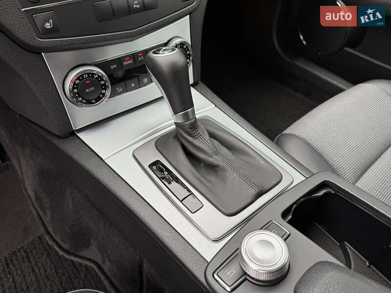 Mercedes-Benz C-Class 2009