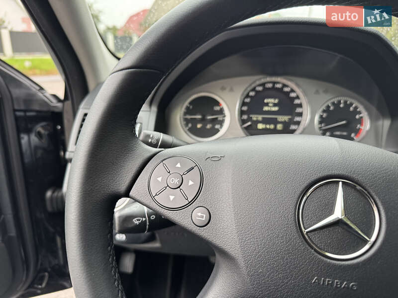 Mercedes-Benz C-Class 2009