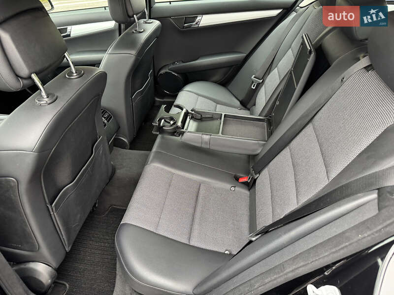 Mercedes-Benz C-Class 2009