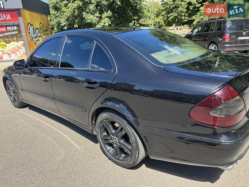 Mercedes-Benz E-Class 2008