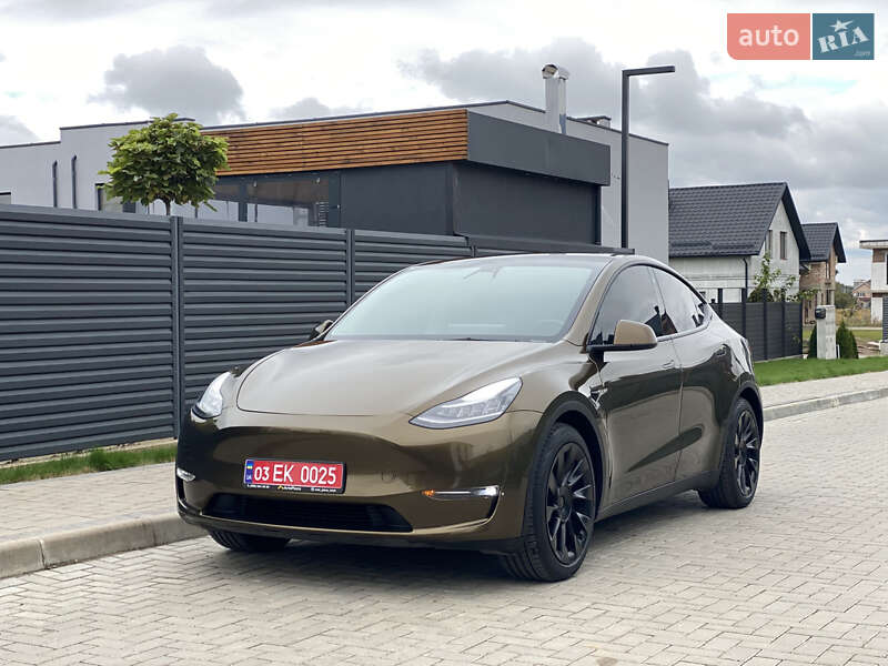 Tesla Model Y 2021
