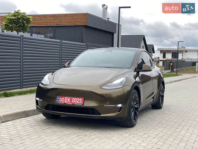 Tesla Model Y 2021
