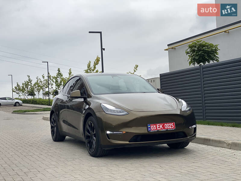 Tesla Model Y 2021