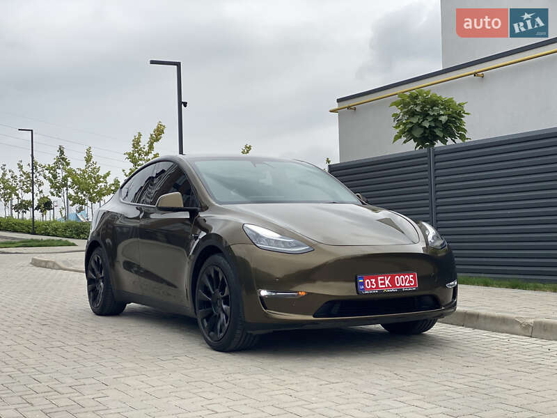 Tesla Model Y 2021