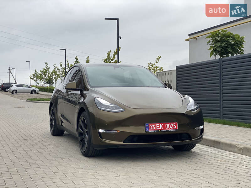 Tesla Model Y 2021
