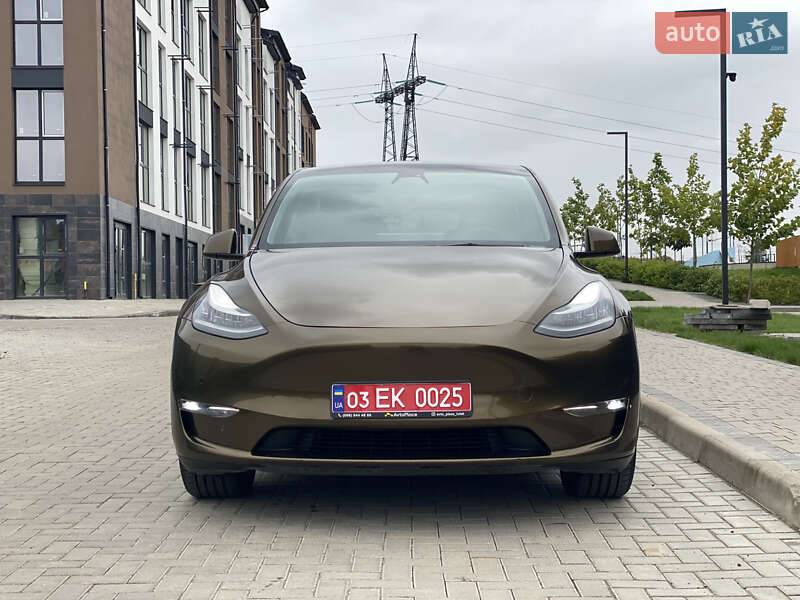 Tesla Model Y 2021