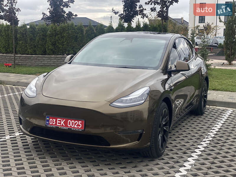 Tesla Model Y 2021