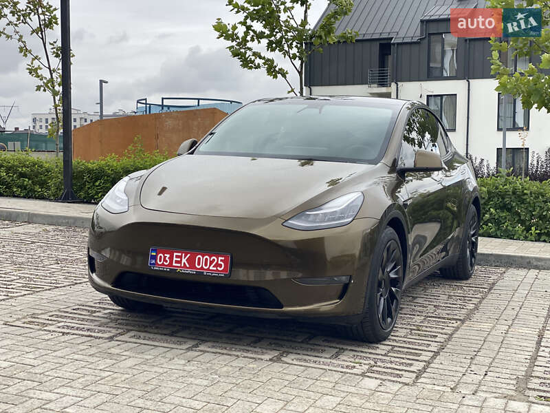 Tesla Model Y 2021
