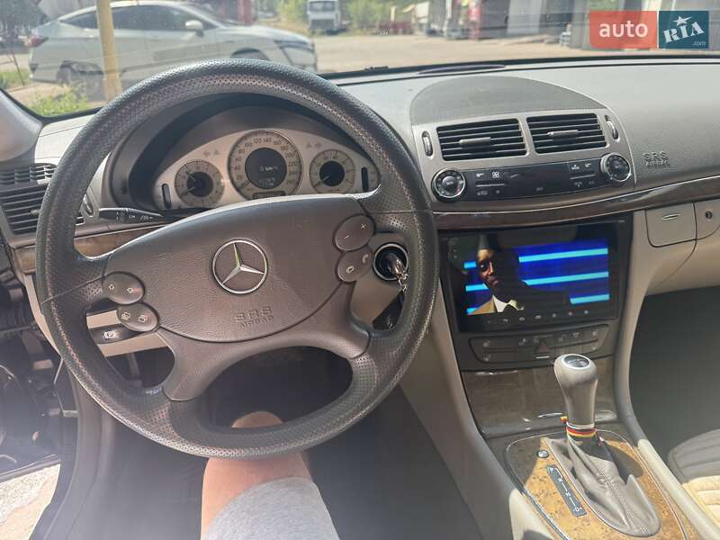 Mercedes-Benz E-Class 2008