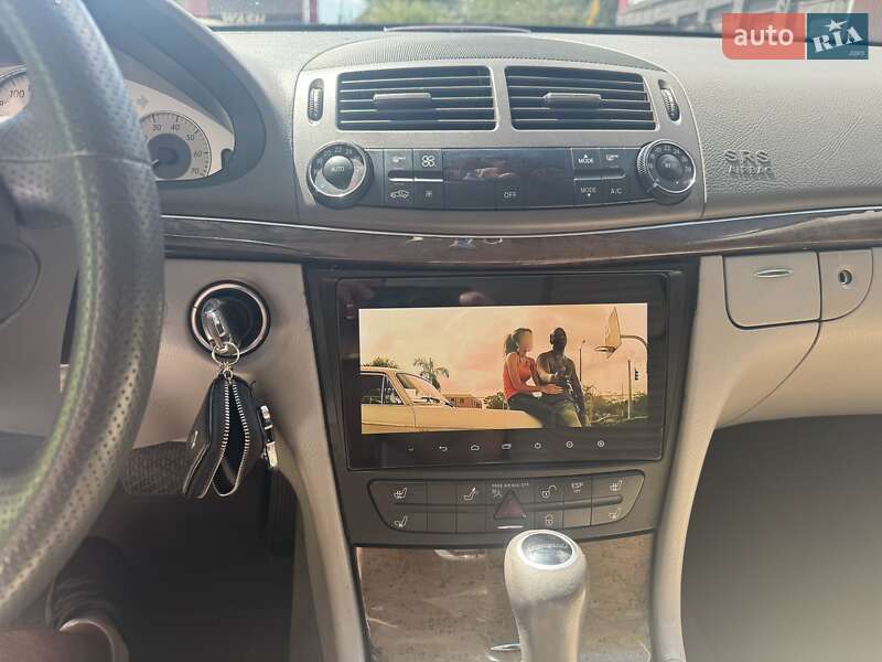 Mercedes-Benz E-Class 2008