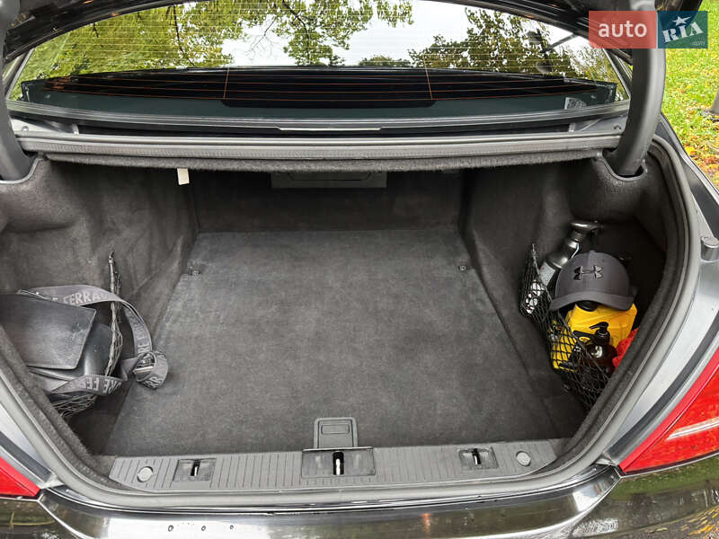 Mercedes-Benz S-Class 2011