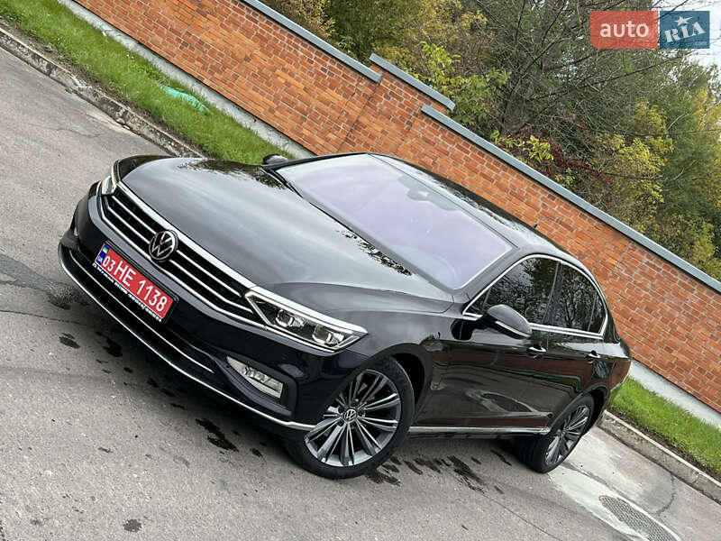 Volkswagen Passat 2021