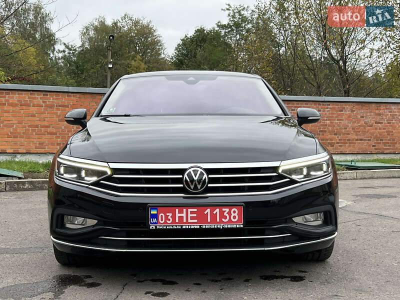 Volkswagen Passat 2021
