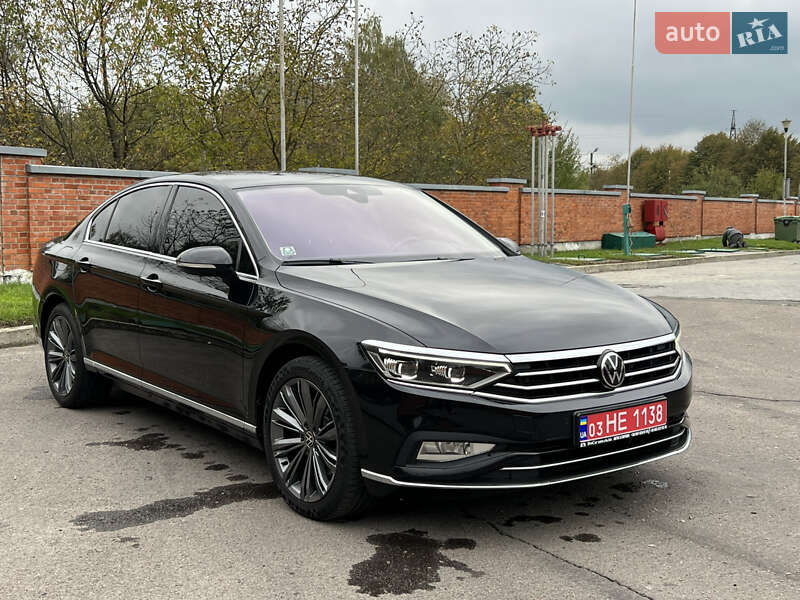 Volkswagen Passat 2021