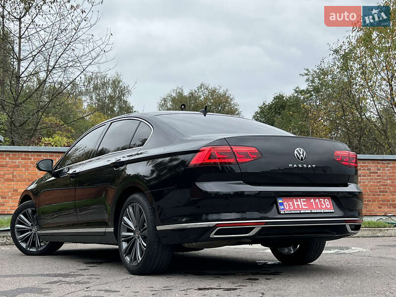 Volkswagen Passat 2021