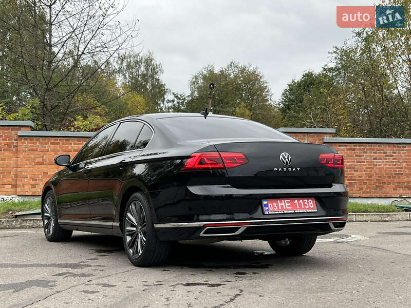 Volkswagen Passat 2021