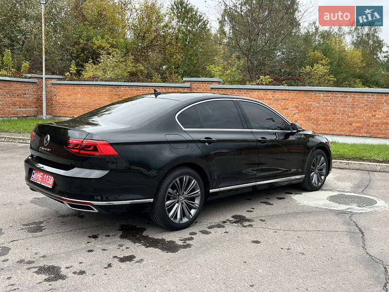 Volkswagen Passat 2021