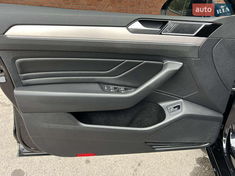 Volkswagen Passat 2021