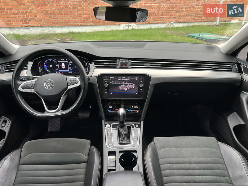 Volkswagen Passat 2021