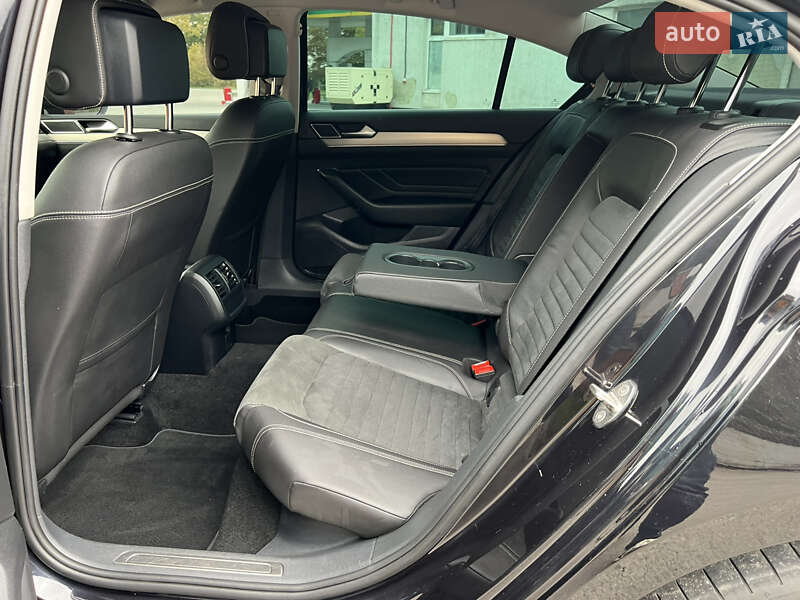 Volkswagen Passat 2021